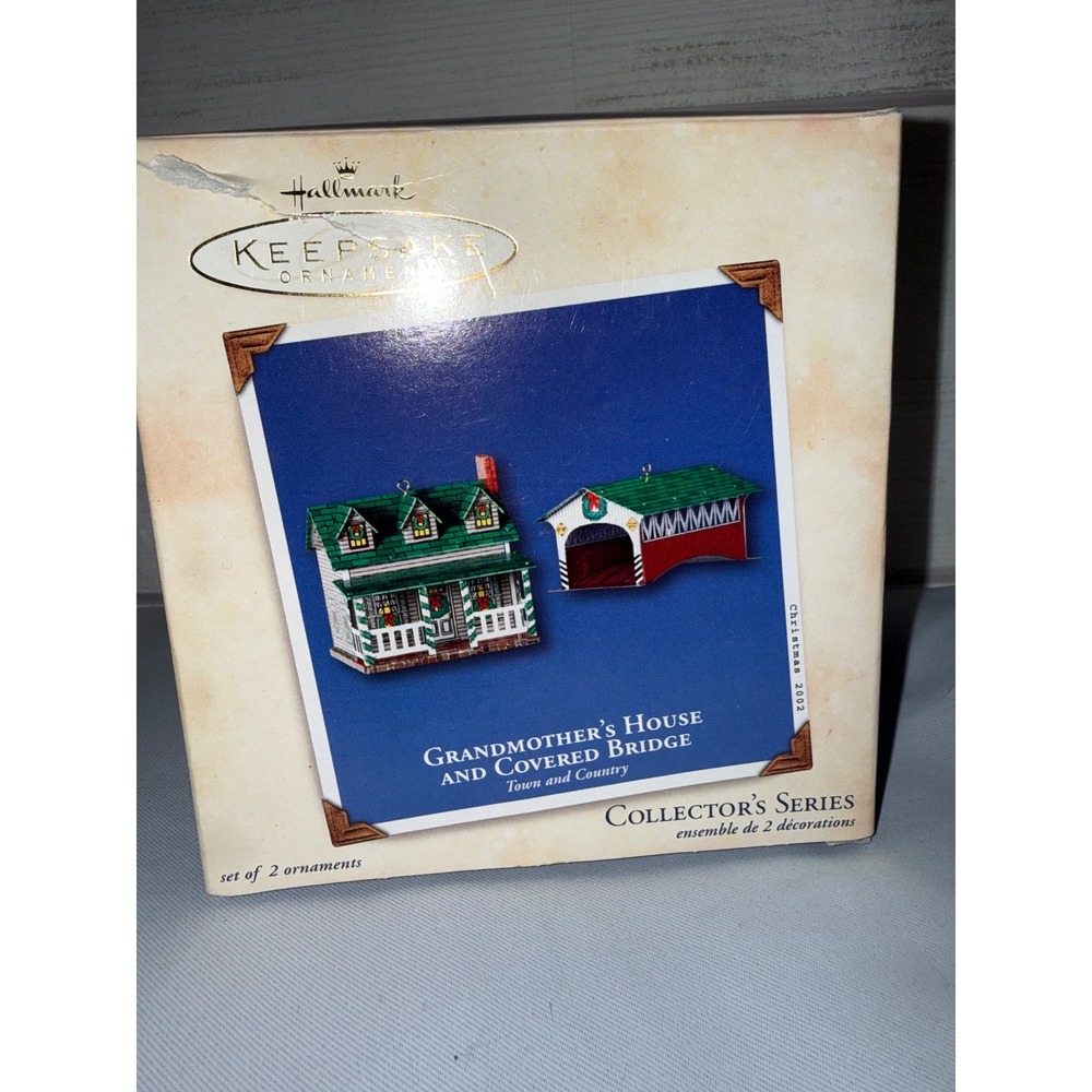 Hallmark Keepsake 2002 Grandmothers House Covered Bridge Town and Country Set 2